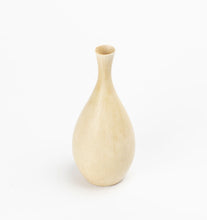 Load image into Gallery viewer, Straw &amp; Snow Teardrop Vessels
