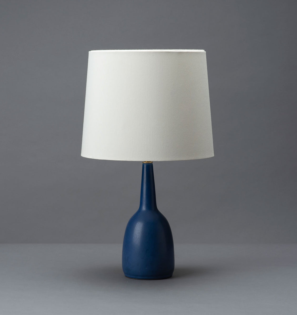 Lapis Blue Haresfur Table Lamp – The Makers Guild