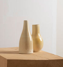 Load image into Gallery viewer, Unika Series Cream and Buff Vessels