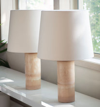 Load image into Gallery viewer, Sienna Haresfur Table Lamps