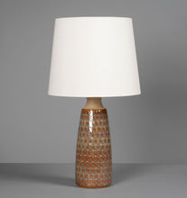 Load image into Gallery viewer, Model 3017 Table Lamp