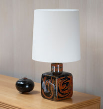Load image into Gallery viewer, Sultan Series Table Lamp
