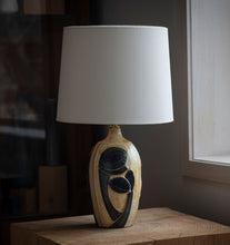 Load image into Gallery viewer, Medium Botanical Relief Table Lamp