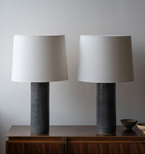 Load image into Gallery viewer, Carbon Haresfur Table Lamps