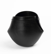 Load image into Gallery viewer, Dearcán Dubh Vessels