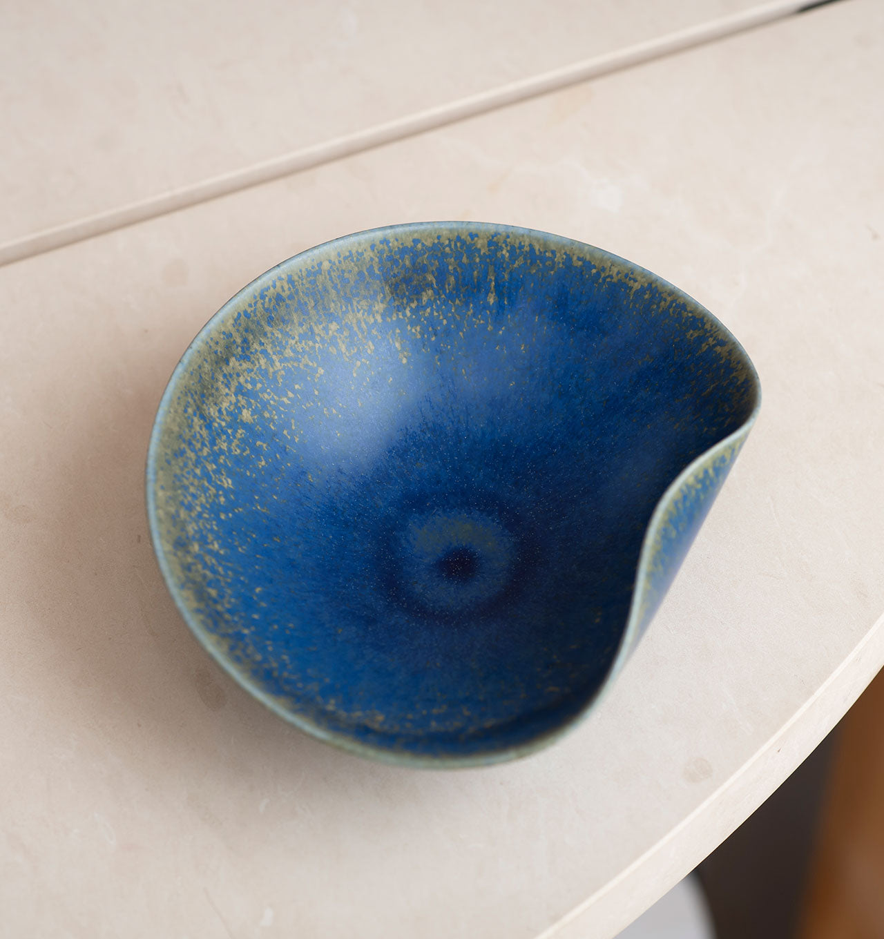 'Vitrin' Series Bowl