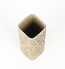 Load image into Gallery viewer, Eternell Series Vase
