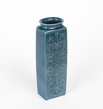 Load image into Gallery viewer, Måne + Eternell Series Set + Alpina Series Vase