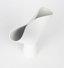 Load image into Gallery viewer, Veckla Series Vessel Collection