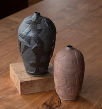 Load image into Gallery viewer, Relief Vases