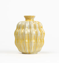 Load image into Gallery viewer, Ribbed Vase Set