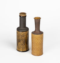 Load image into Gallery viewer, Kähler Incised Pattern Vessel Set