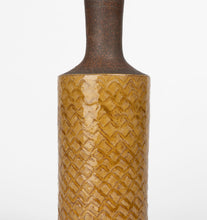 Load image into Gallery viewer, Kähler Incised Pattern Vessel Set