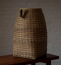 Load image into Gallery viewer, Square to Round Basket