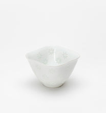 Load image into Gallery viewer, Rice Grain Porcelain Vase