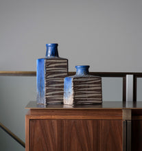 Load image into Gallery viewer, Linie Model 72 Bottle Vase Set