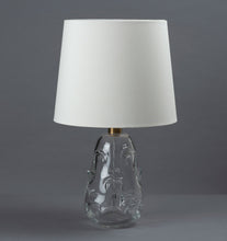 Load image into Gallery viewer, Pinch Series Table Lamp