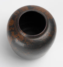 Load image into Gallery viewer, Tenmoku Shouldered Vase and  Bowl
