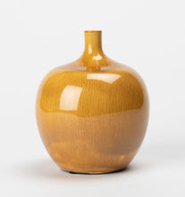Load image into Gallery viewer, Cream and Butterscotch Vessels + Tea Dust Vase