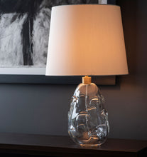 Load image into Gallery viewer, Pinch Series Table Lamp