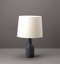Load image into Gallery viewer, Incised Haresfur Blue Table Lamp