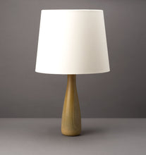Load image into Gallery viewer, Leaf Pattern Table Lamp